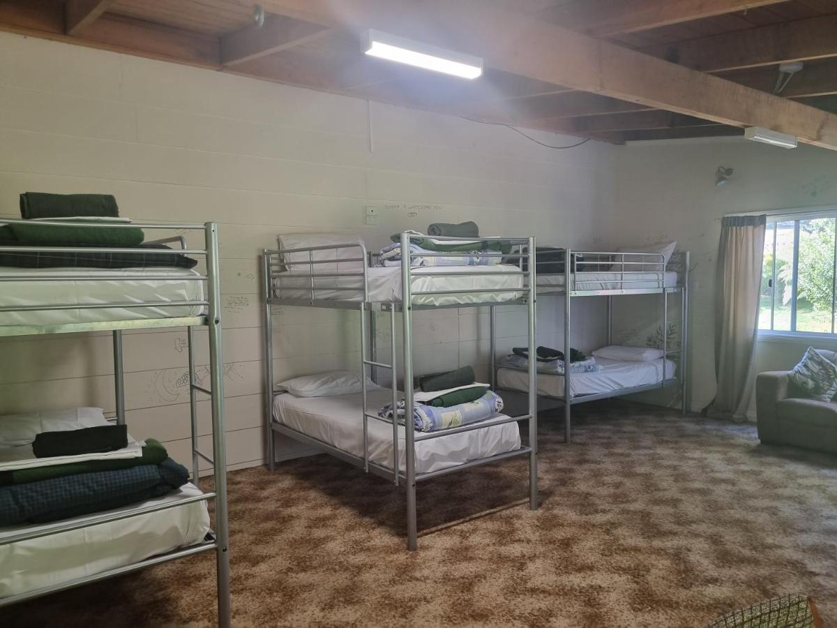 Strahan Backpackers מראה חיצוני תמונה